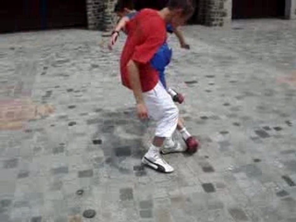 Lucas, 2 petits pont à Max