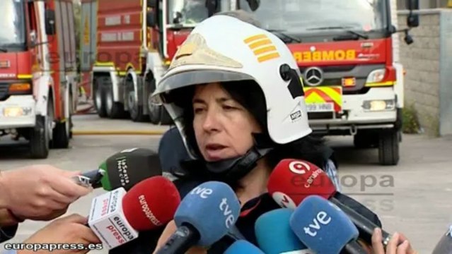 Aparatoso incendio en planta de reciclaje de Arganda