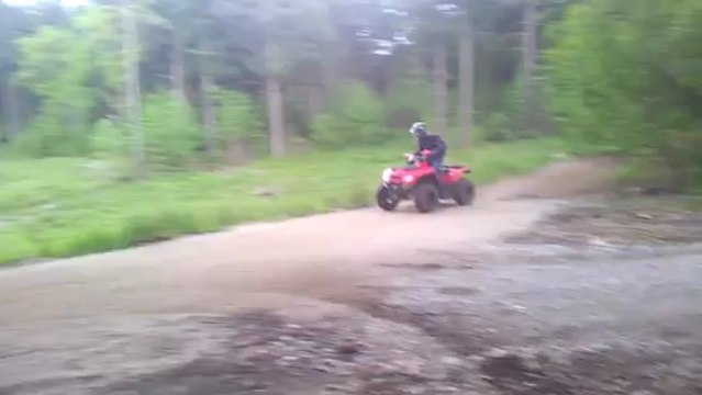 can am 800 outlander a l'attaque.2