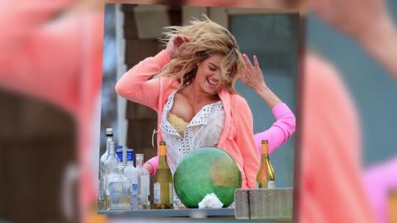 Kate Upton rebondit sur le plateau d'un film