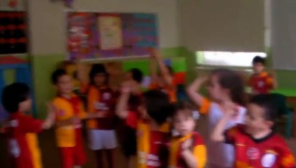 RENKLERİN KARDEŞLİĞİ