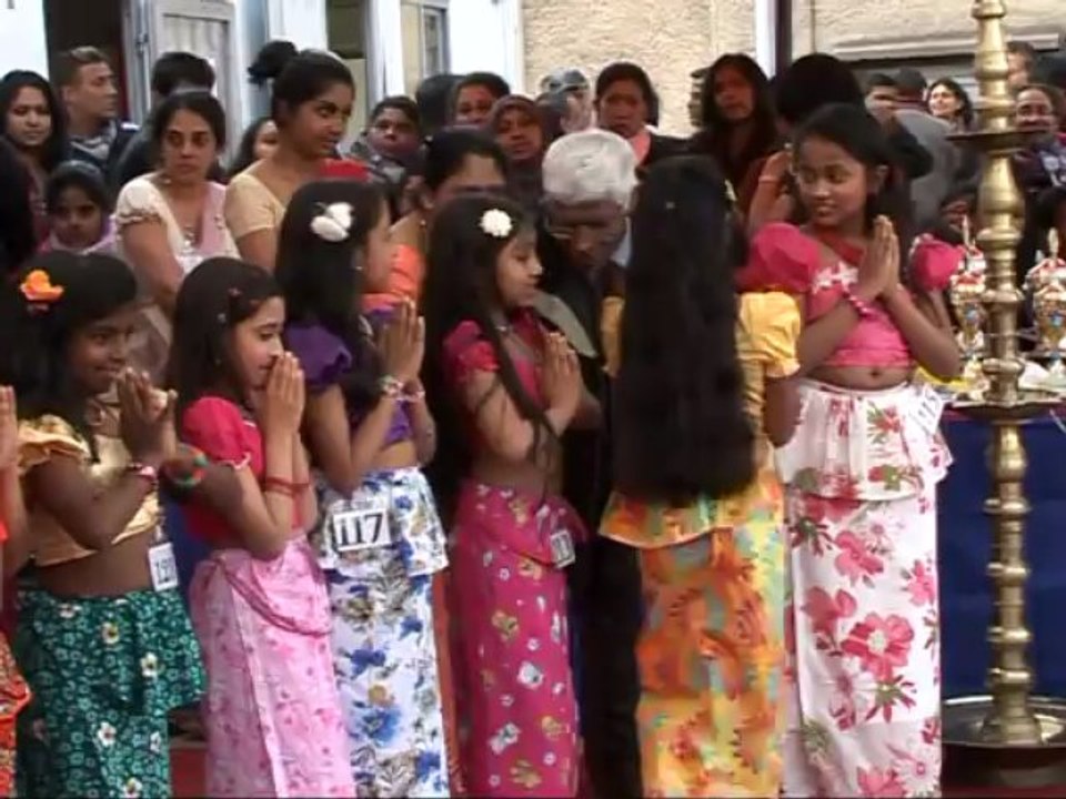 Bak maha ulela culturel show 2013 Dhamma chakka Temple La  Courneuve,France 2