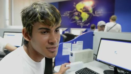 Cubans get public internet spots but at a high price