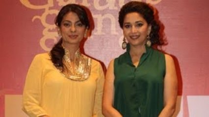 下载视频: Rivals Madhuri Dixit & Juhi Chawla Come Together To Promote 'Gulaab Gang' !