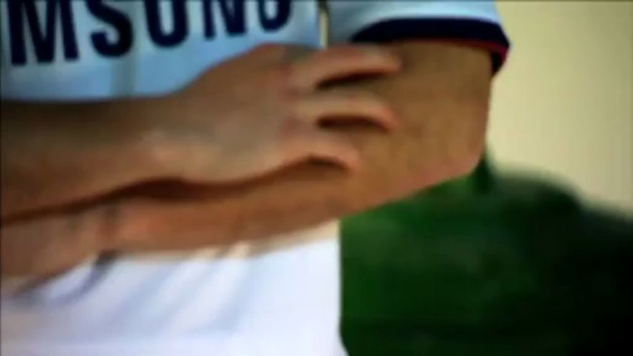 The 2013_14 Away kit