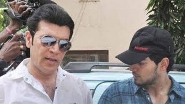 Aditya & Suraj Pancholi @ Jiah Khan's Funeral !