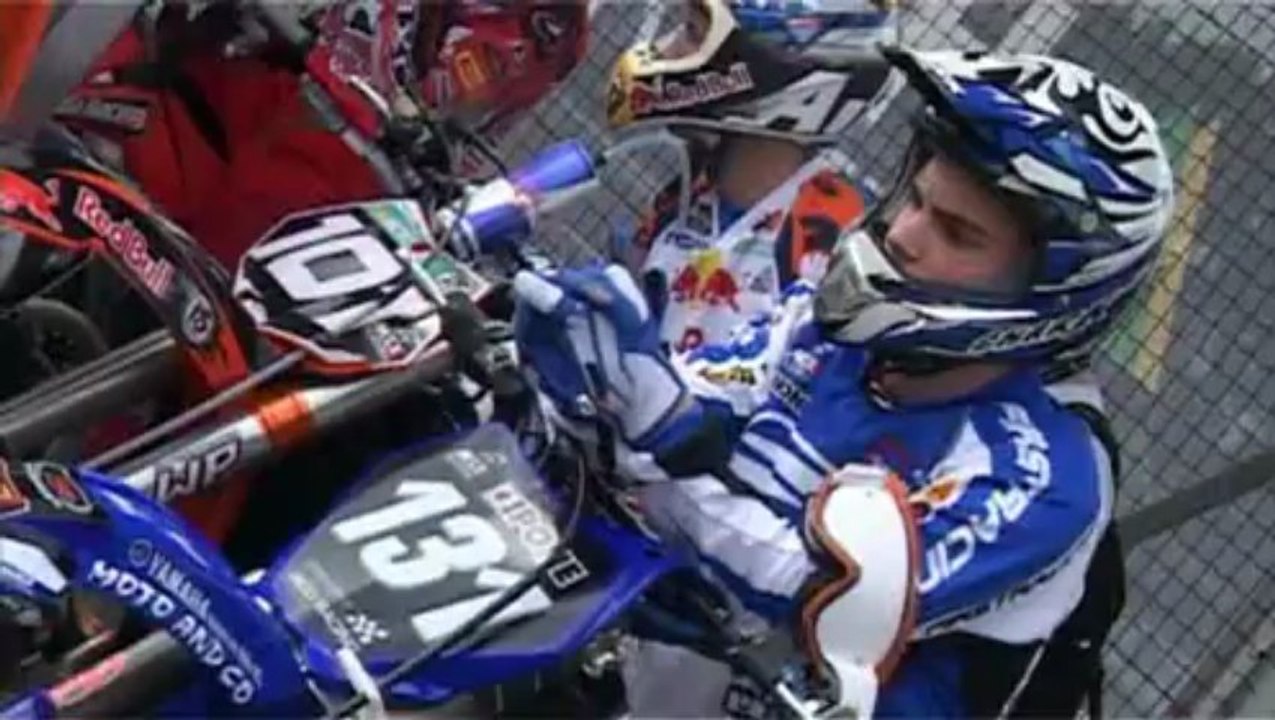 Nico Aubin inside