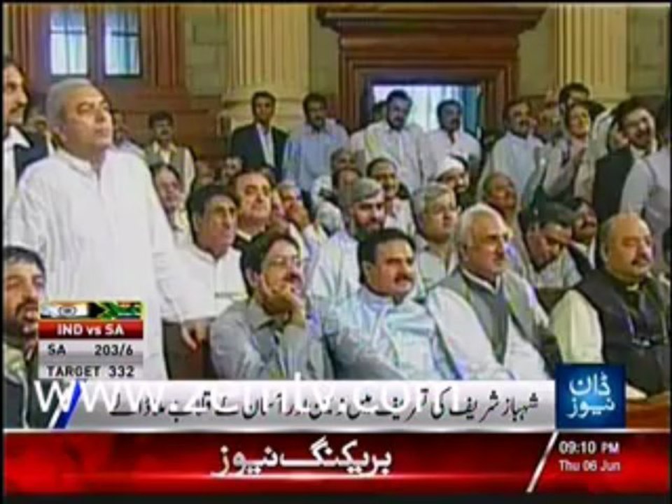 Speaker Punjab Assembly ne Shabhaz Sharif ki Taarif me zamin aasamn ek kardiya