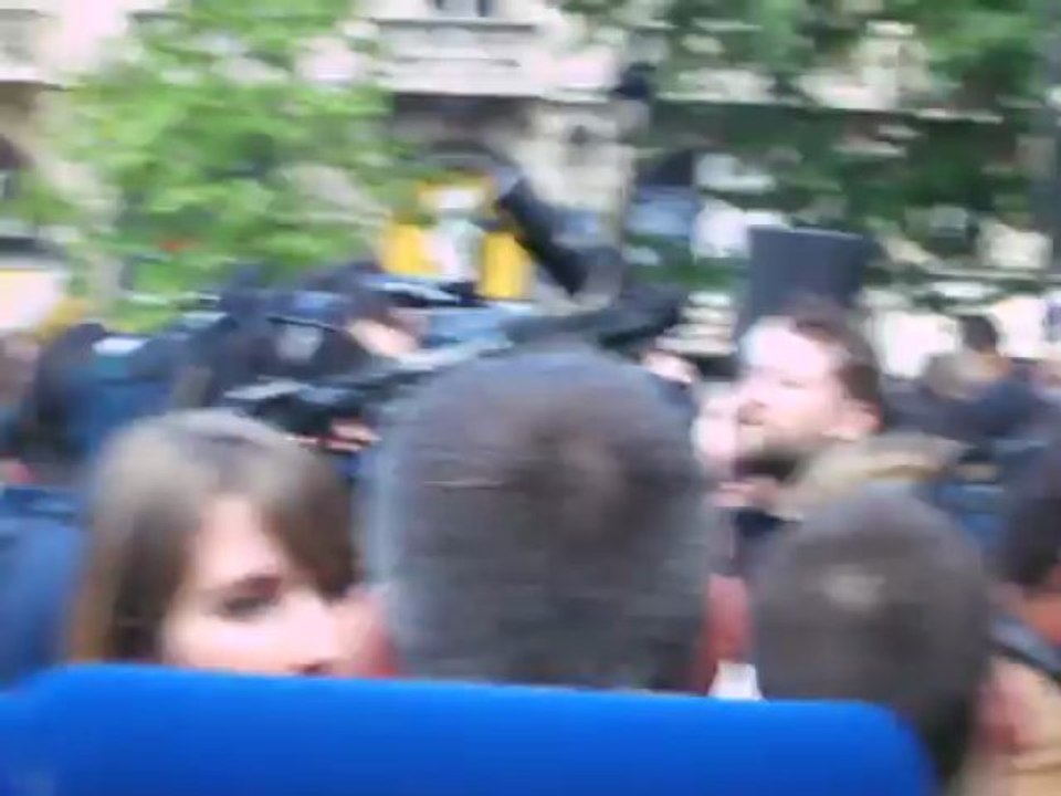 6 juin 2013 : Un journaliste (BFMTV) commente la manifestation antifasciste
