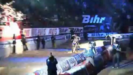 Top 20 - Vidéo : James Stewart fait son show !