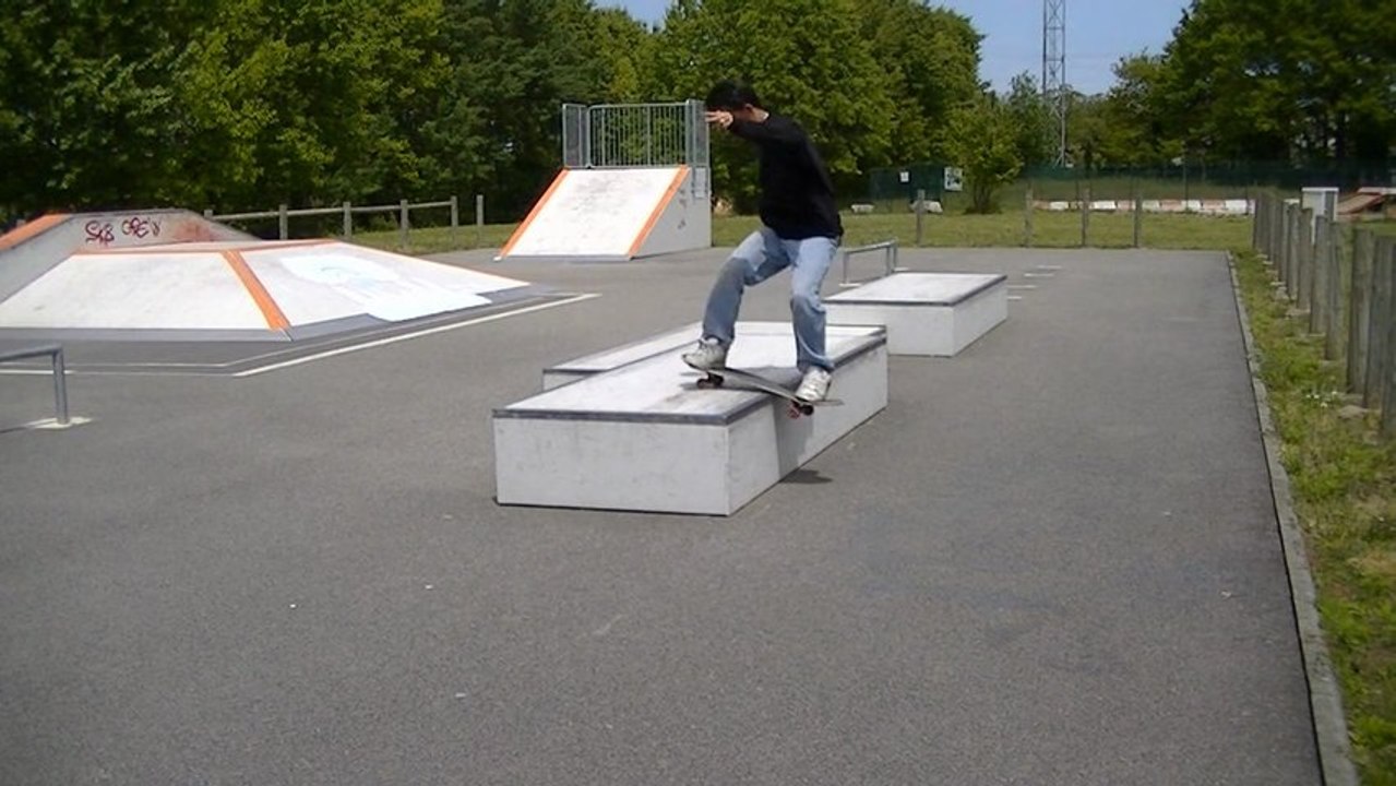 Tricks Tips : Le Fs Lip curb's version
