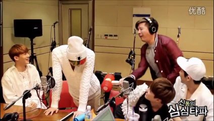 130606 Chanyeol cradling Kyungsoo