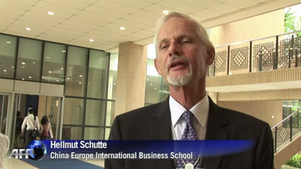 Myanmar invites investors at World Economic Forum