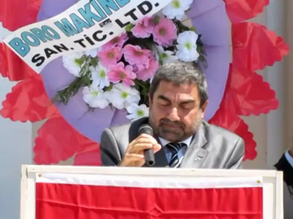 Yalıhüyük^'te Kuran Kursu ve Müftülük binası açılışı