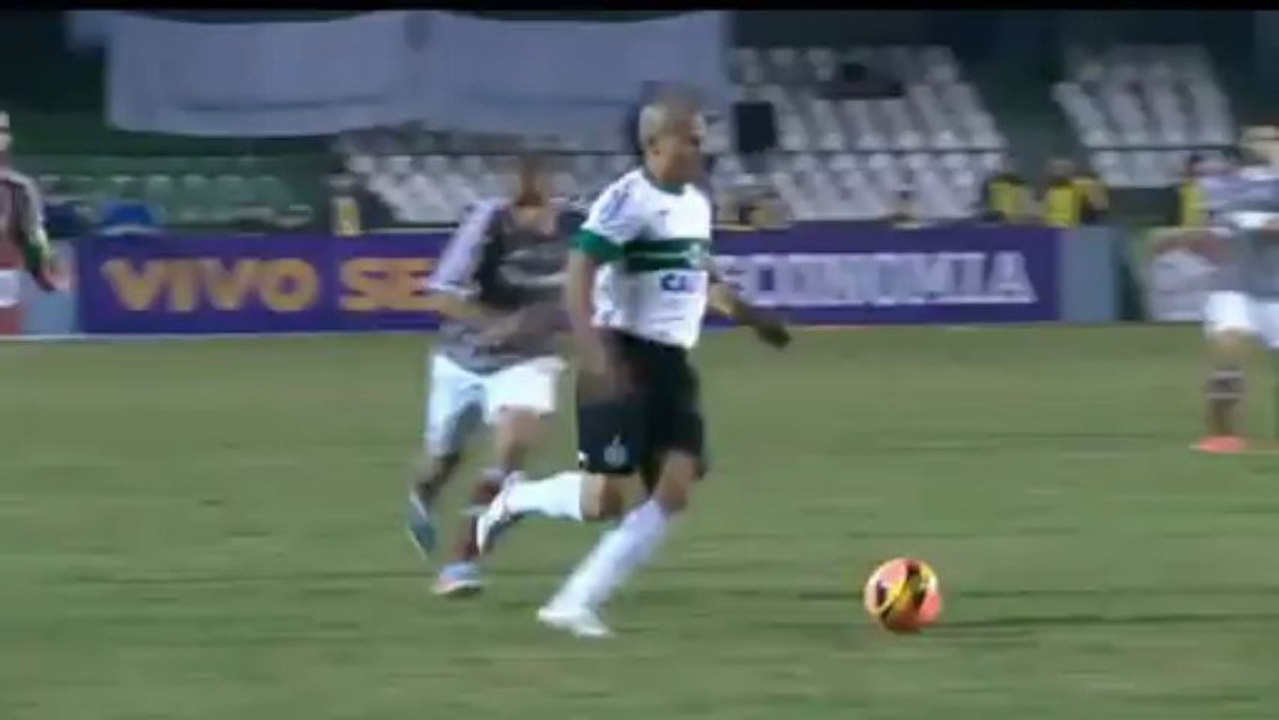 Brasileiro: Alex' Kracher erledigt Meister Fluminense