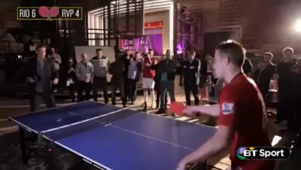 Pinponda dev maç: Rio Ferdinand vs Van Persie