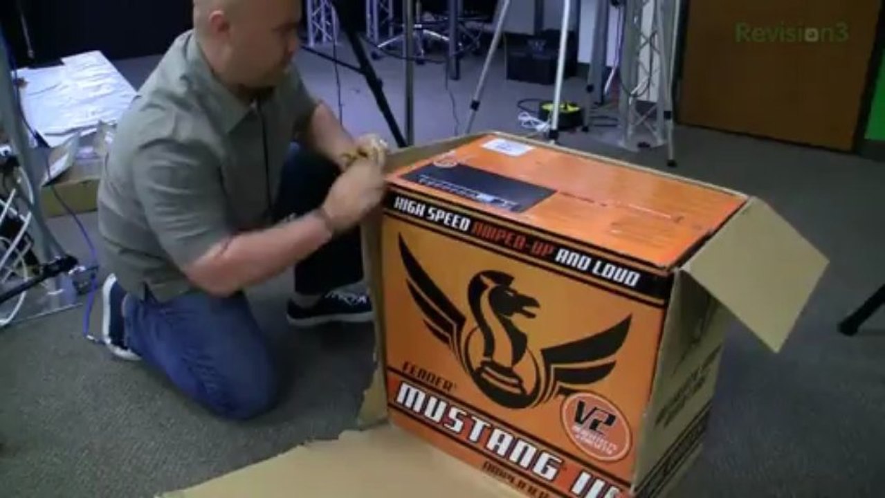 Fender Mustang Practice Amp Unboxing - GeekBeat Tips & Reviews