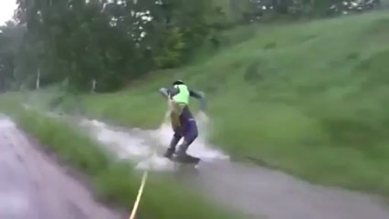 Wakeboard pendant les inondations en Allemagne