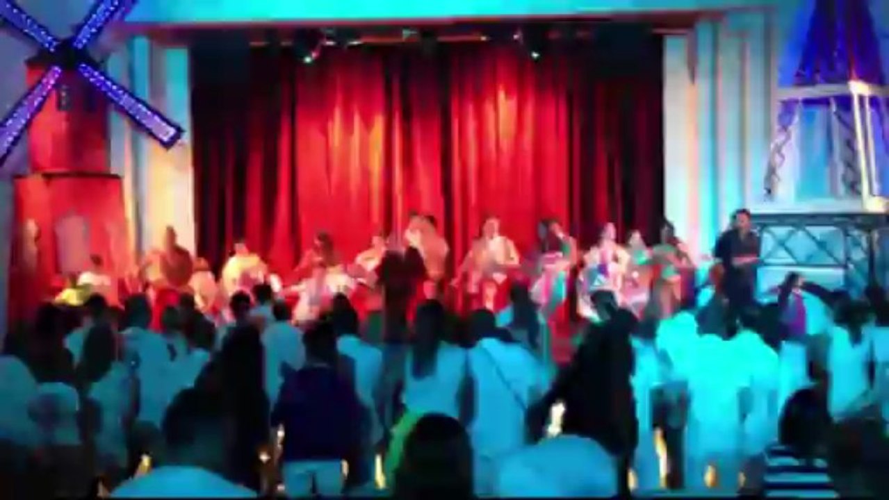 Club Med Palmiye 2013 - Spectacle 31 mai 2013 Crazy Signs 04