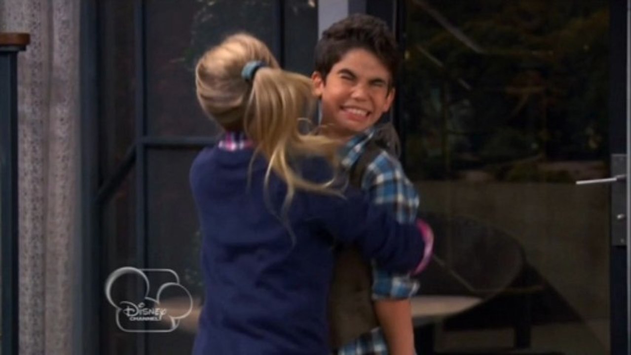 Jessie Season 2 Episode 17 - All The Knight Moves - Full Episode