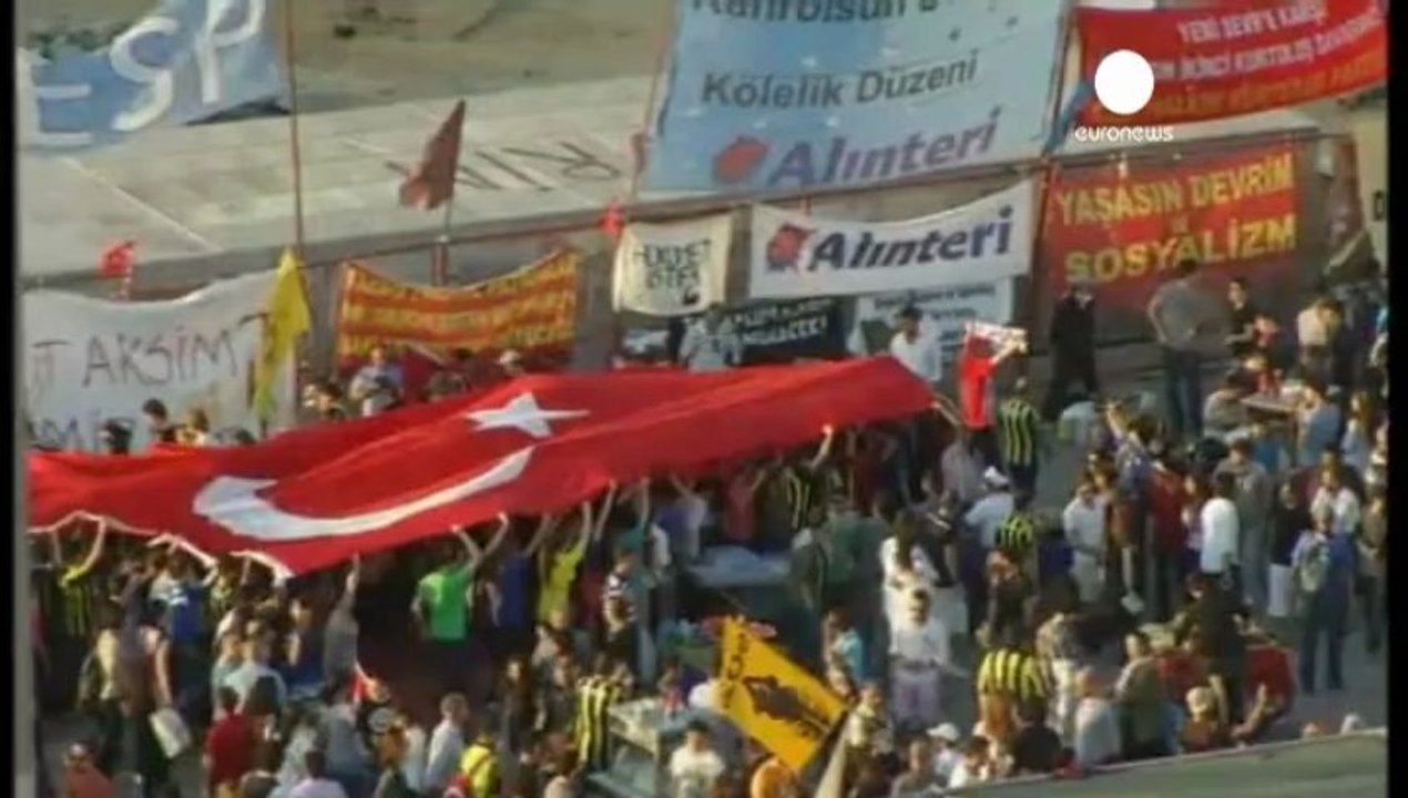 Turchia: ancora manifestazioni a Istanbul e Ankara