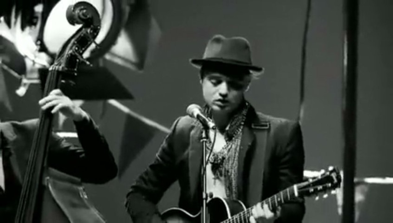 Babyshambles "There She Goes"   (Live )