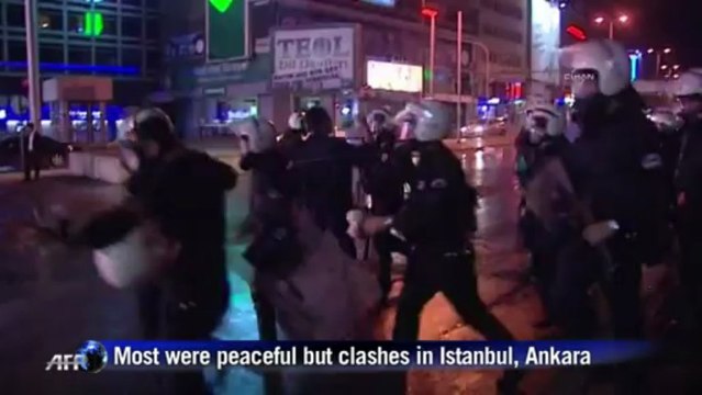 Flames, tear gas in streets as rioters defy Turkey PM