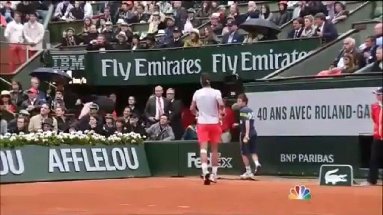 Des fumigènes pendant la finale de Roland Garros