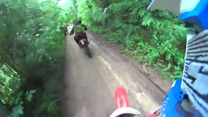 ENDURO 77 - Roulage roue arrière crevée