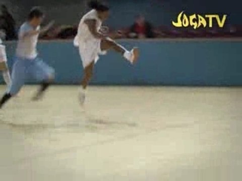 8 nike joga bonito - ronaldinho alegria