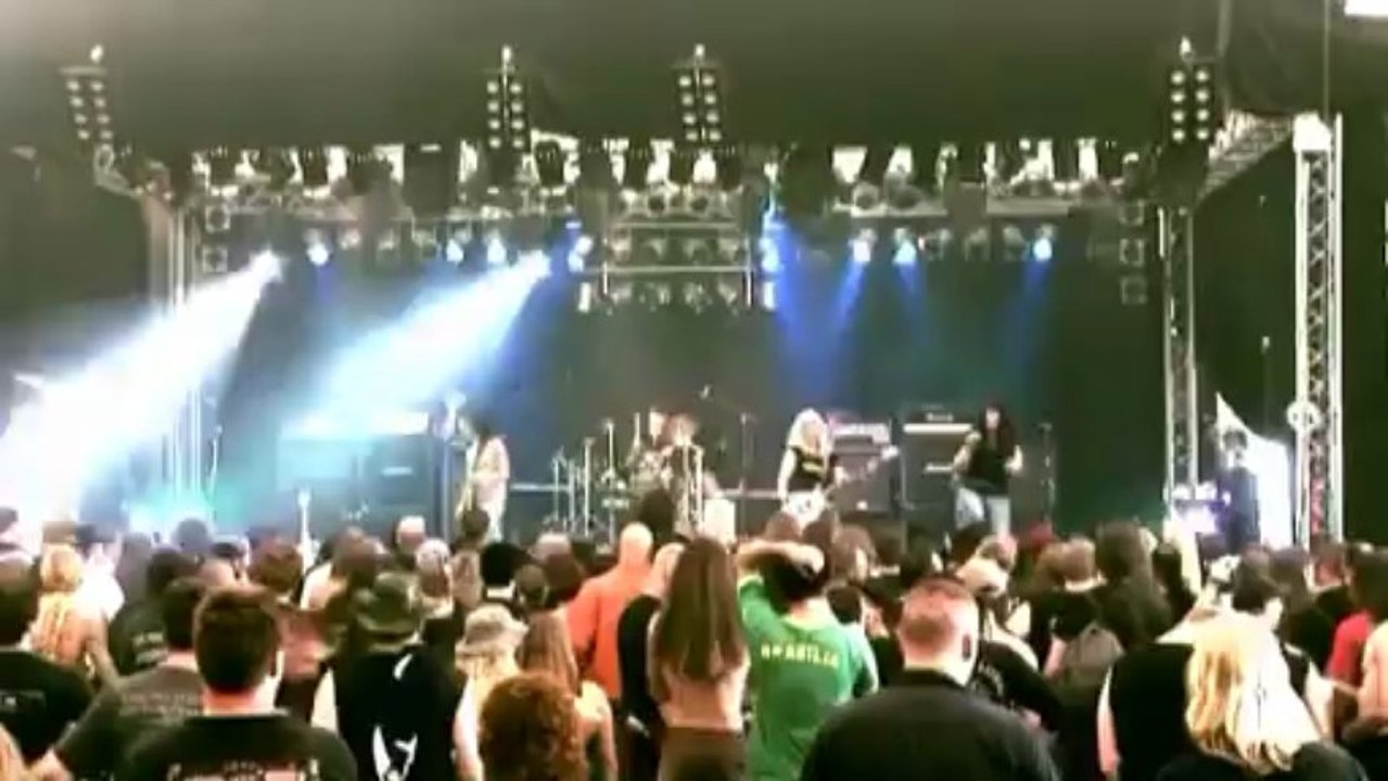 nikki puppet-ignorance (live_wacken 2006)