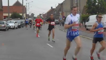TRAIL DE LA GAUFRE - ERCHIN - 9 JUIN 2013 - ma foulée, pas terrible sur le plat du départ (15.5 km/h)