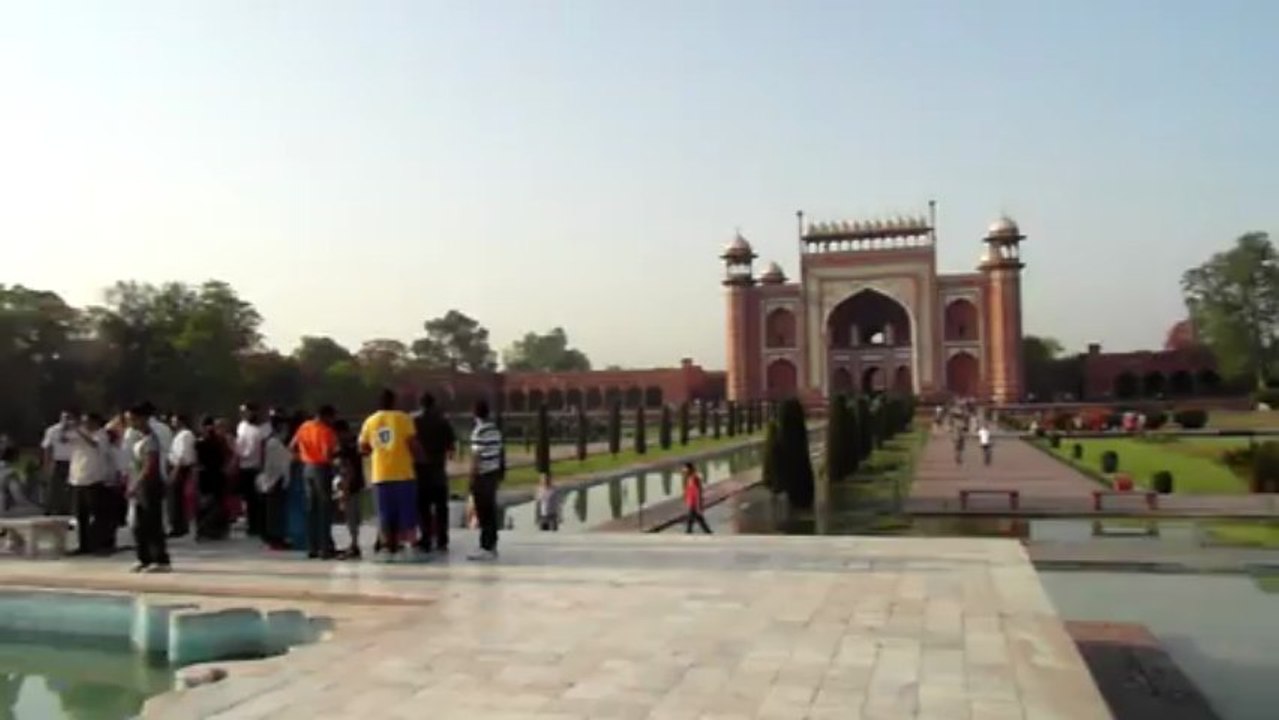 La foule au Taj'