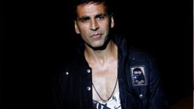 Avoid Using Mobile Phones In Theatres - Akshay Kumar