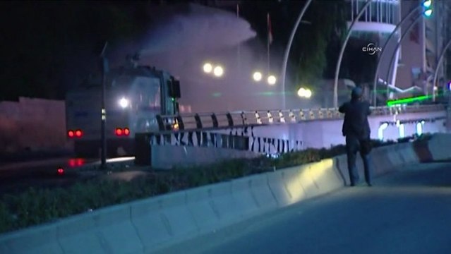 La police réprime les manifestants à Ankara