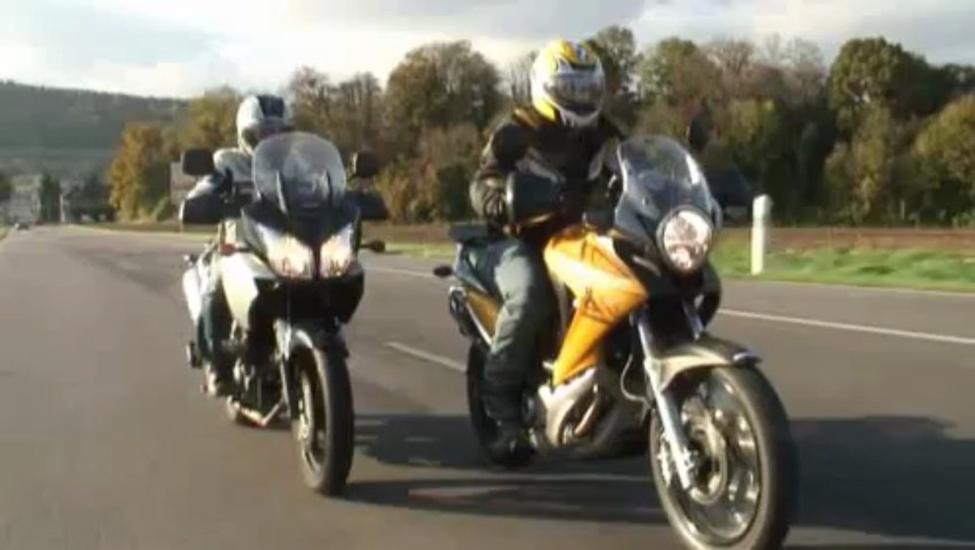 Vid o la Honda 700 Transalp face la Suzuki 650 V Strom