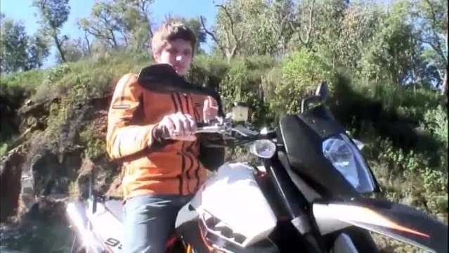 Vidéo : la KTM 990 SMR dans tous ses états