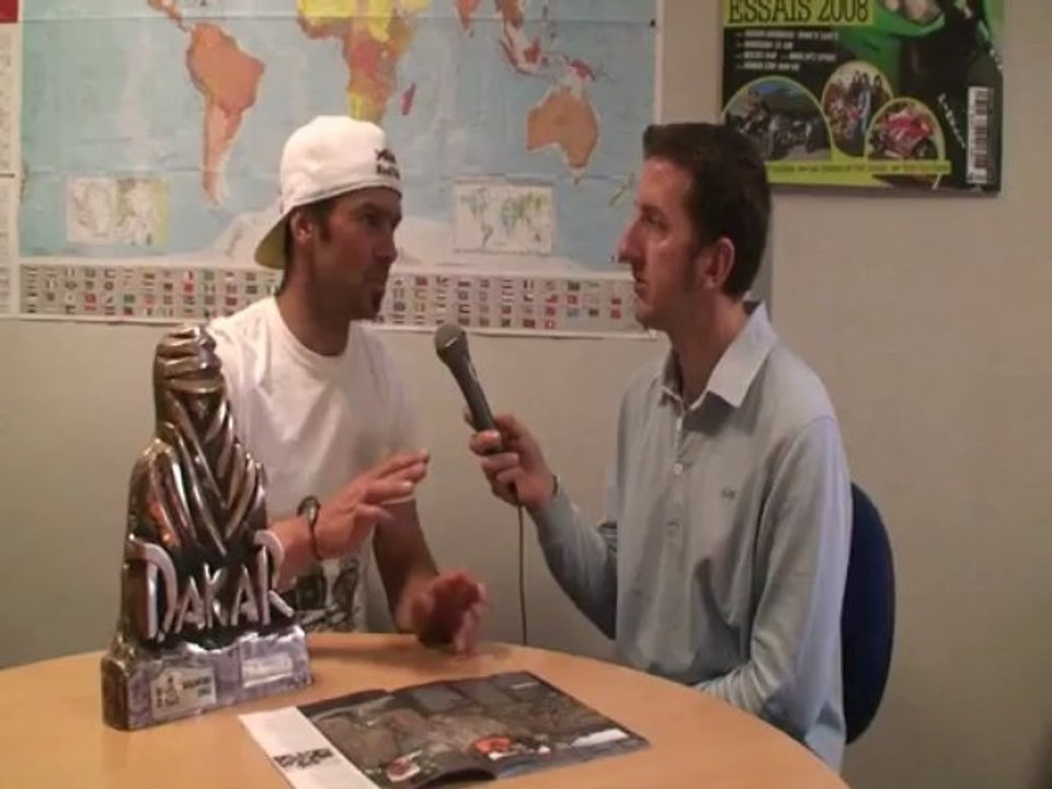 Cyril Despres rend visite à Moto Revue