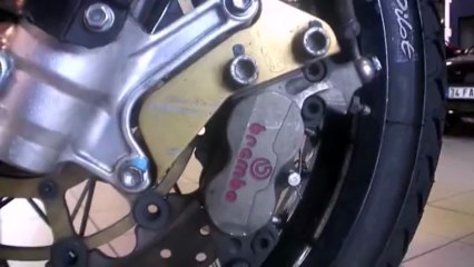 Vidéos : Les deux-roues mettent le feu à Disneyland Paris !