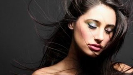 Check Out - What Nargis Fakhri Do When She Is Alone ?