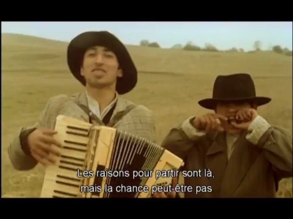 Qui chante la-bas - Extrait