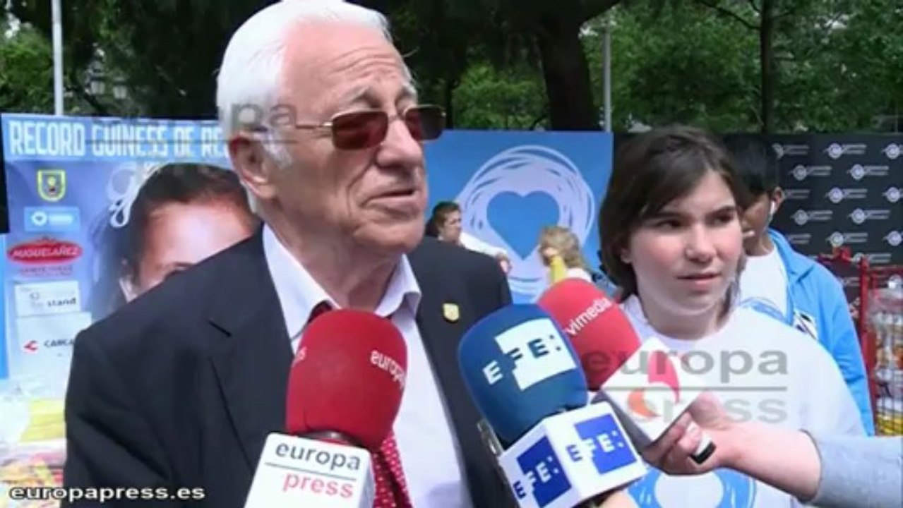 'Mensajeros de la Paz' continua recogiendo alimentos