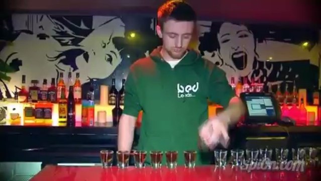 Boire 40 shooters de Jägermeister