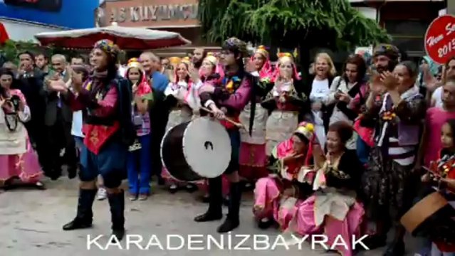 Ordu Vali Yardımcısı Salih Yüce zeybek oyunu/Ahmet Bayrak