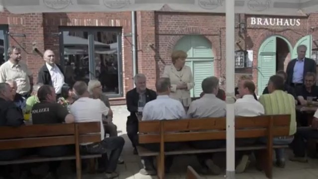 Merkel visita áreas atingidas pelas inundações