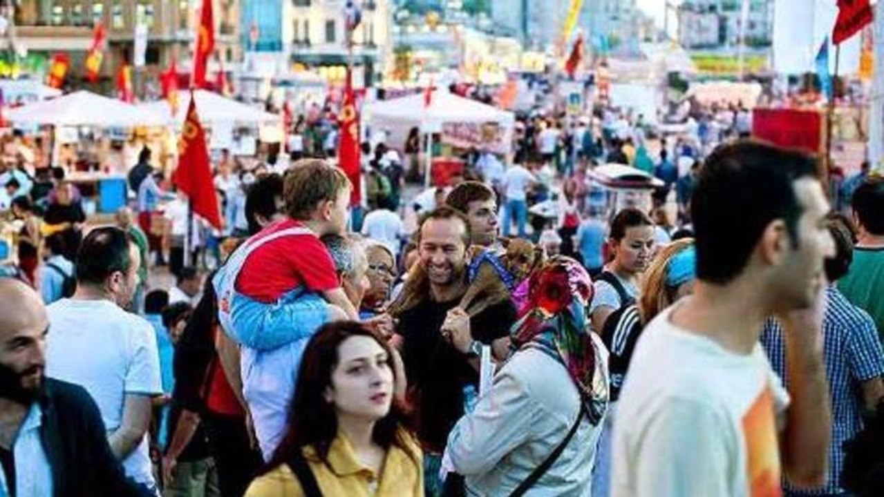 Turkey protesters reject political labels