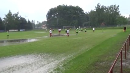 Balıklama gol sevinci