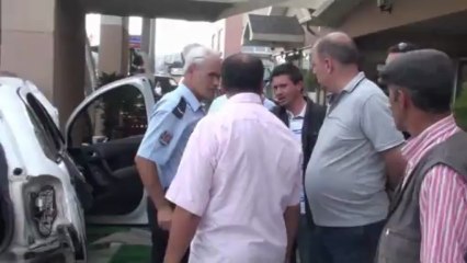 Araç hurdaya döndü, 4 ağır yaralı