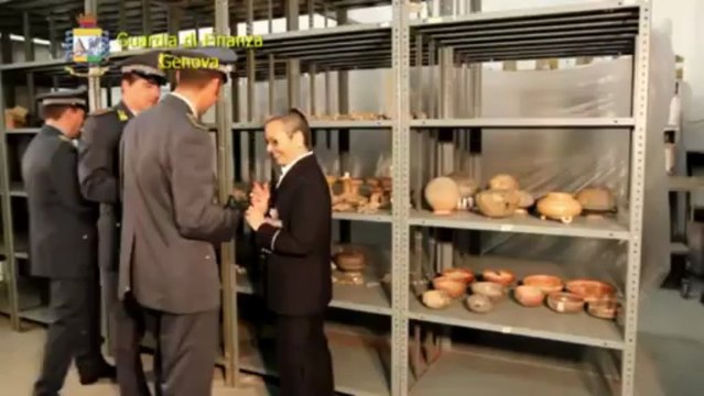 Genova - Restituiti 160 reperti archeologici alla Repubblica dell'Ecuador (10.06.13)