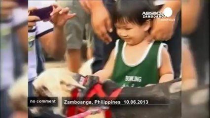Un héros de retour aux Philippines - no comment